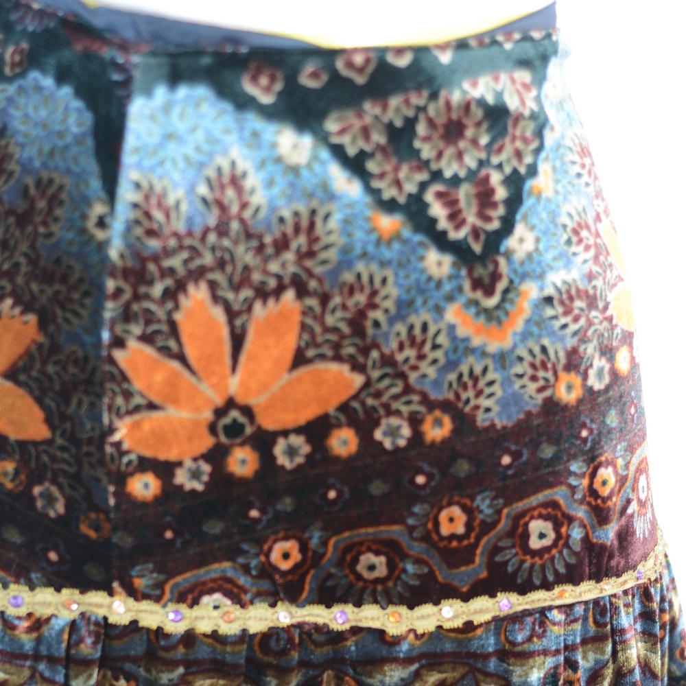Stretch Velvet Tiered Skirt Sz 12 ICE #B43